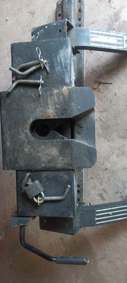 5th wheel hitch for truck 12000lb.