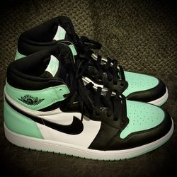 Retro Air Jordan 1 High Green Glow - Size 12