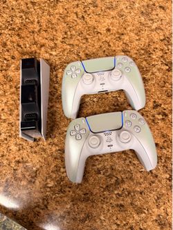 Opal PS5 Controllers and Charging dock