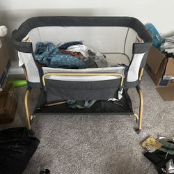 Baby Bassinet/Sleeper