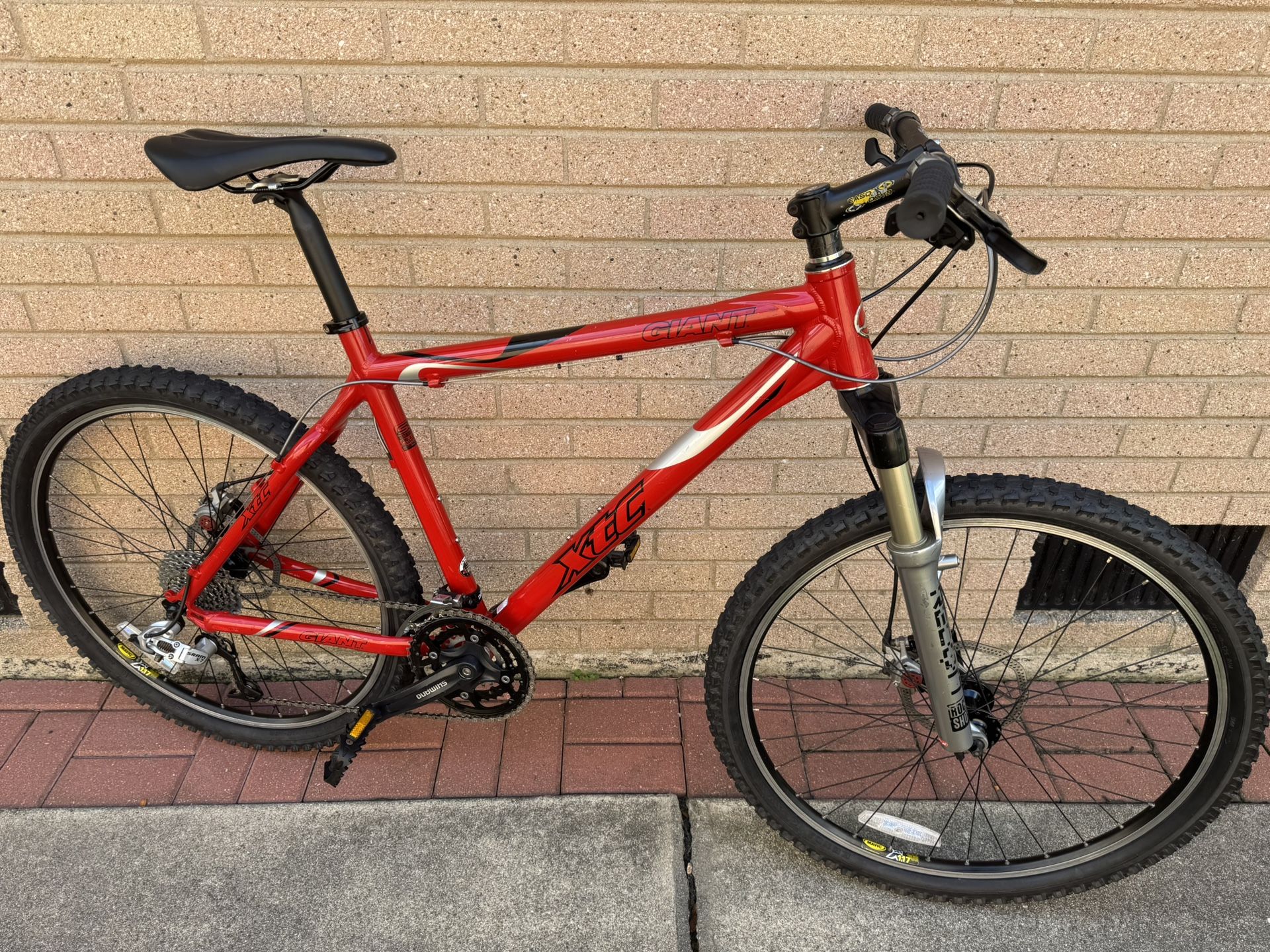 Giant XCT Mountain Bike