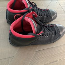 Men’s Converse black Chuck Taylor’s Size 10