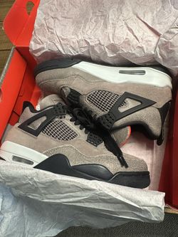 Air Jordan 4 Retro