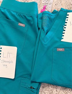 Figs scrubs