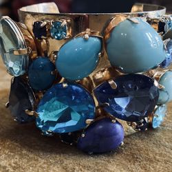 Really Cool Gold tone Rhinestone Bracelet  