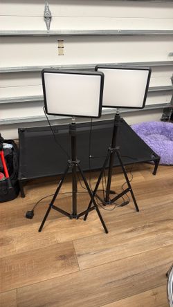3 Lights for video recording