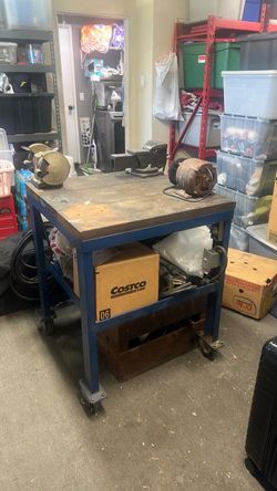 Heavy Duty Steel Work Bench on Casters