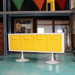 Mid Century Broyhill Chapter One Credenza