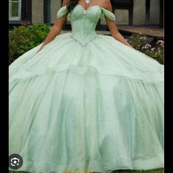 Quinceañera Dress Sage Green Size 16