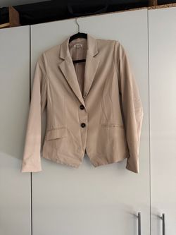 Women’s cream blazer