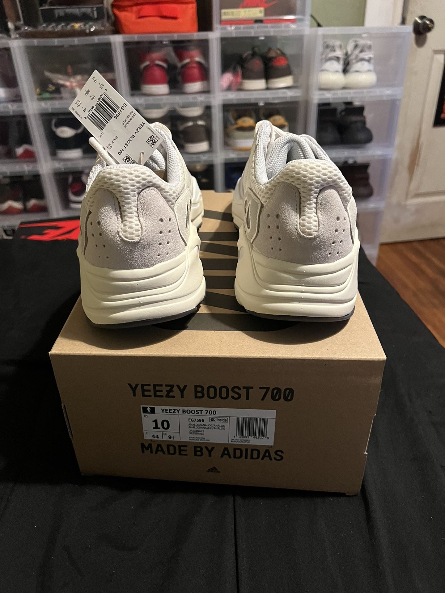 Adidas Yeezy Boost 700 Analog