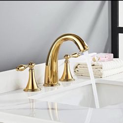 Polished Gold Bathroom Sink Faucet,Brass Bathroom Faucet 3 Hole,Widespread Bathroom Faucet for Sink 3 Hole,2 Handles Design with Water Supply Lines