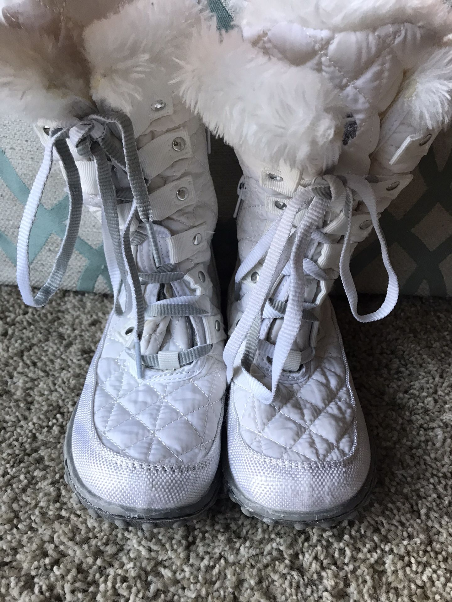 Snow boots girls size 11