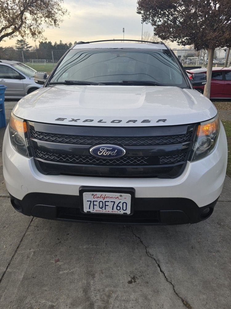 2014 Ford Explorer