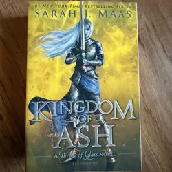 Kingdom Of Ash Original Cover Brand New Never Read 