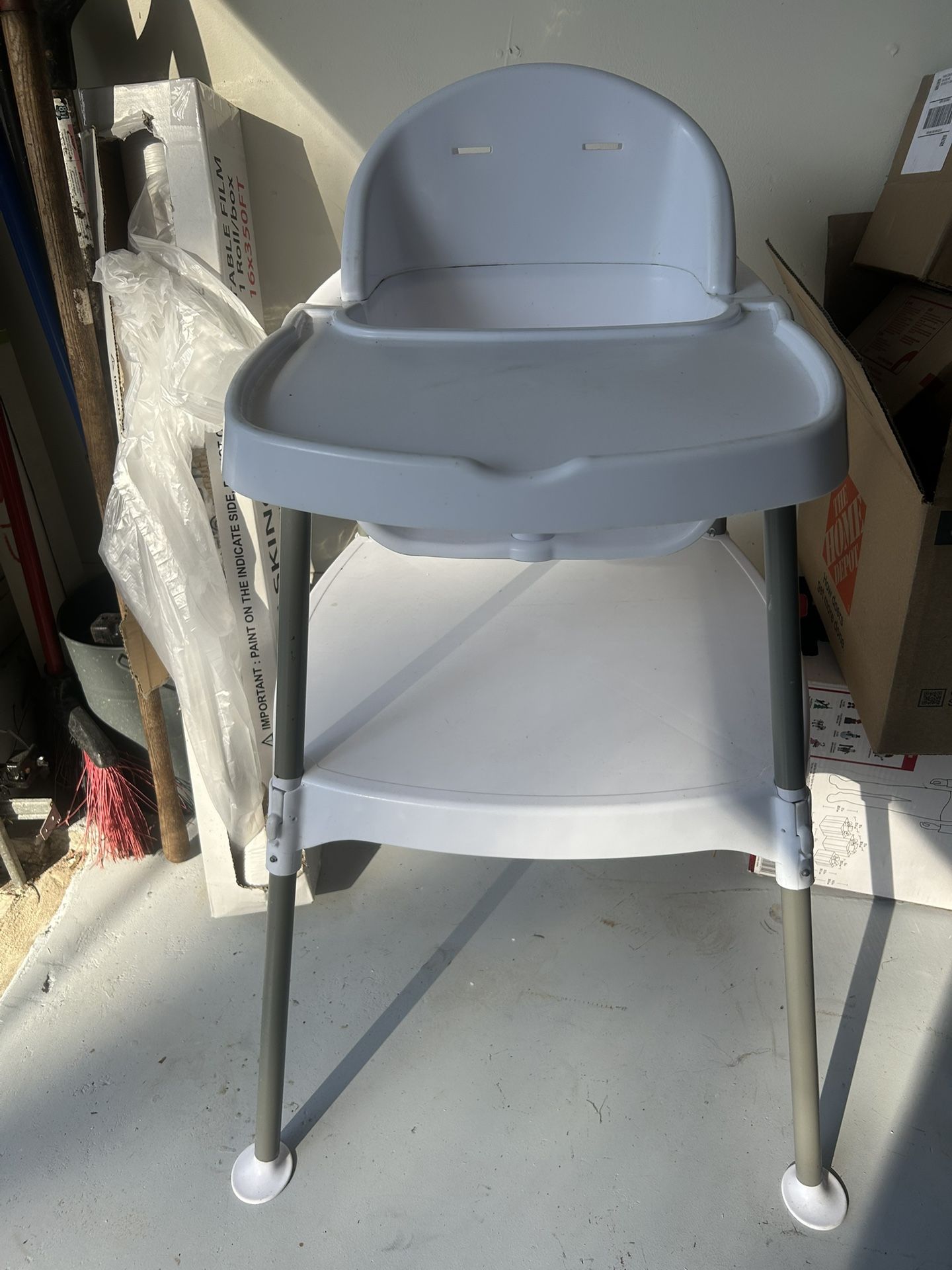 High chair 