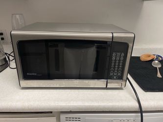 Danby Designer Stainless Steel Microwave 1000 W countertop microwave like new