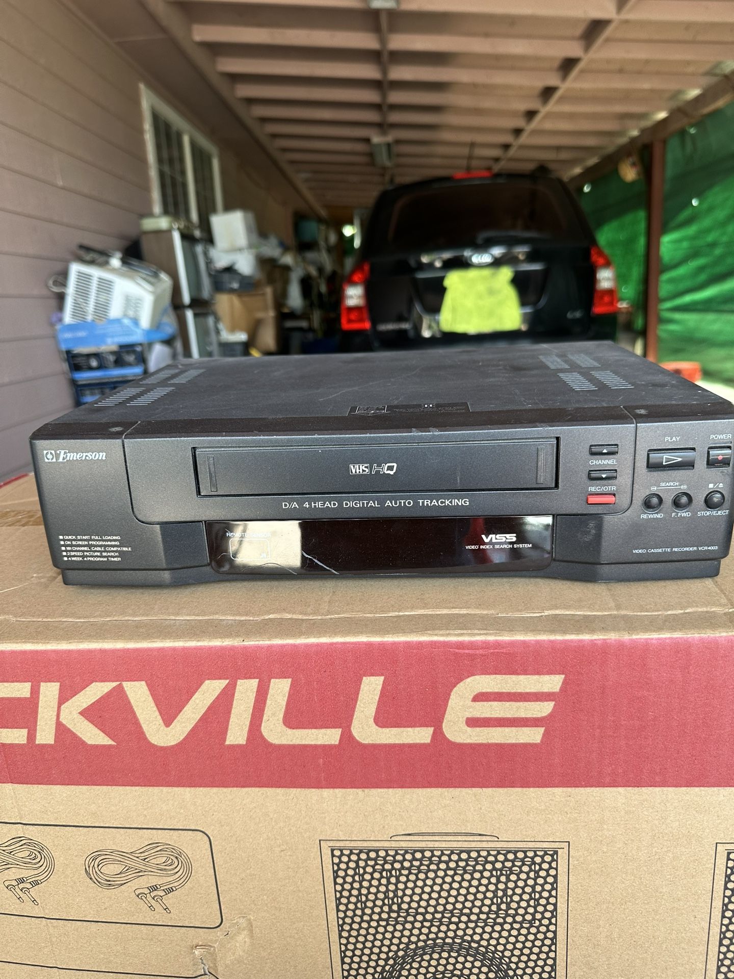 Emerson VHS Player VCR 4003
