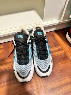 Nike shoes 8.5 men and 9.5 woman