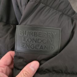Burberry Puffer Jacket Size Large 