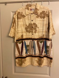 Vintage Hawaiian Aloha Shirt Floral Surfboard Print