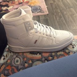 9.5 Levi Hightops (white)