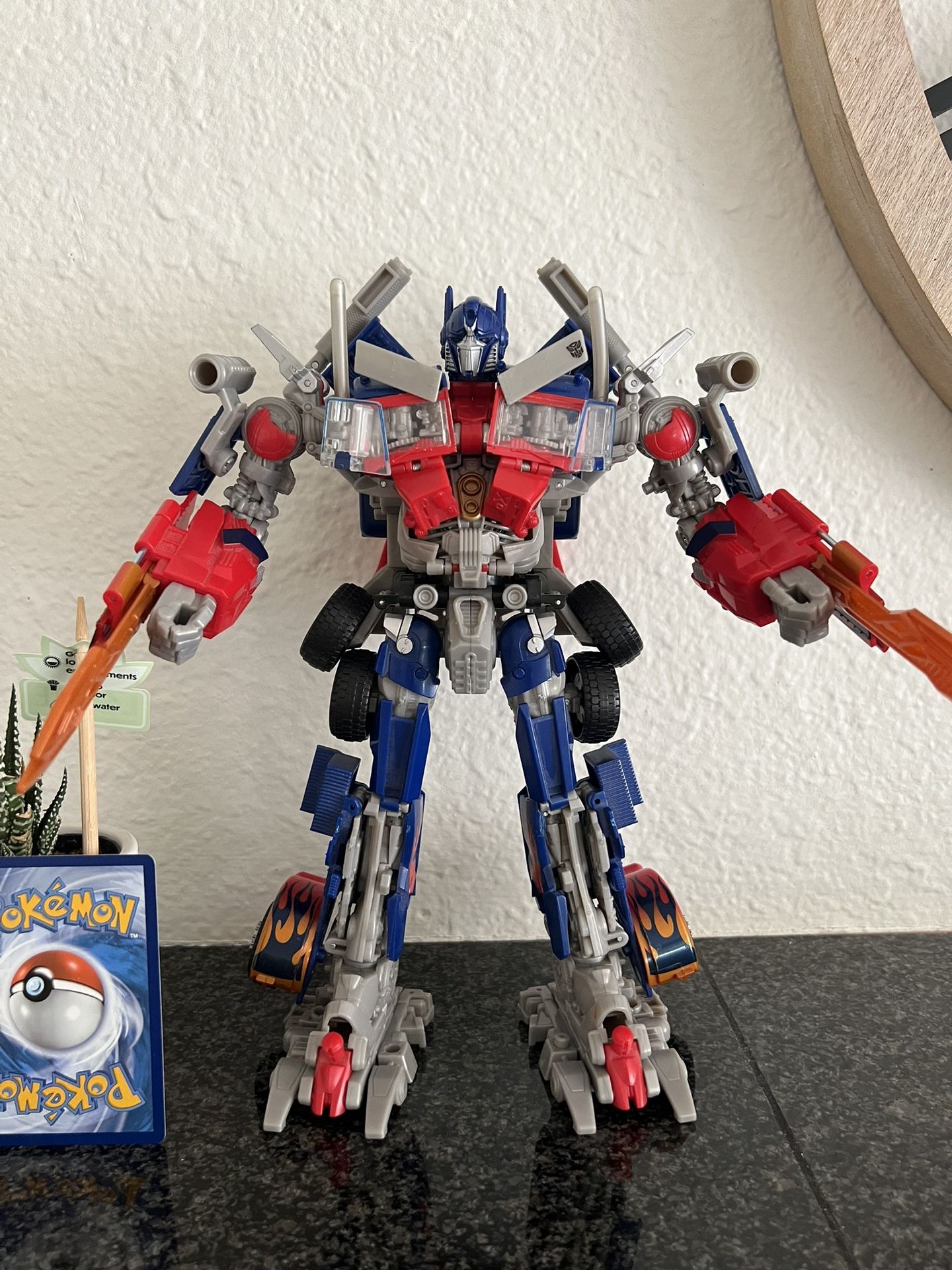 Transformers Leader Class Optimus Prime.