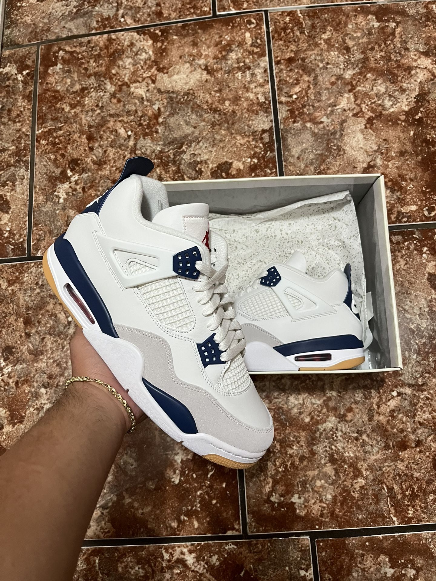 Jordan 4 Navy SB Size 10