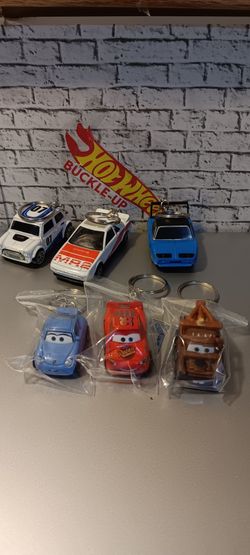 Diecast Hot wheels Keychain. ( Offer Up Please Post)