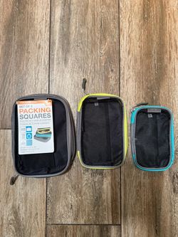 Packing squares