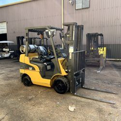 Caterpillar 5000lb Forklift 