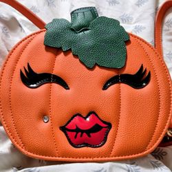 NWOT BETSY JOHNSON PUMPKIN PURSE