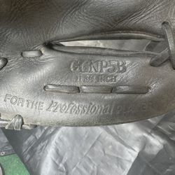 Rawlings Glove 