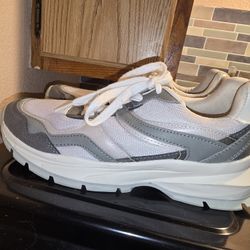 Slightly used never worn outside running shoes.Women's size 8.5