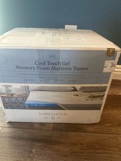 Threshold Full Size 2” Cool Touch Gel Memory Foam Mattress Topper