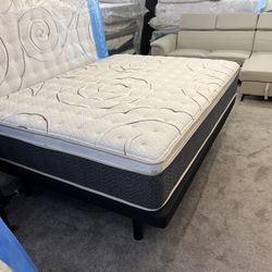 Mattress queen size pillow top.   Colchones nuevos. Pillow top.  $480. same day home delivery available. 🚚. Entrega a domicilio disponible.          