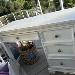Free White Desk - Needs Paint! Great Project