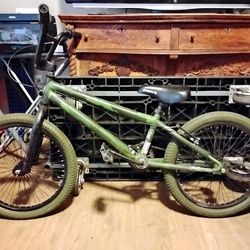20" Kent Incognito BMX Bike - Camo/Green  - Youth