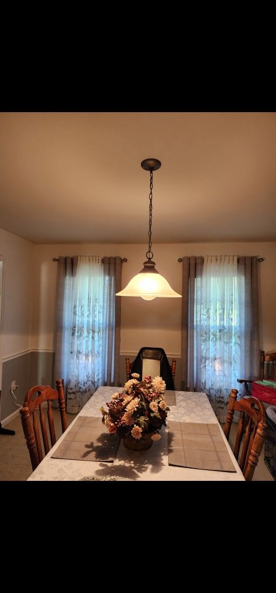 DinIng Room Set