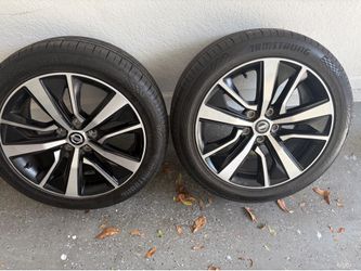 4 19 inch Nissan maxima stock rims and tires off a 2022