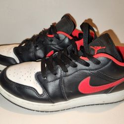 NIKE AIR JORDAN 1 LOW  NO BOX  Size 7Y