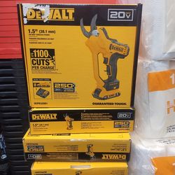 20V DeWalt pruner