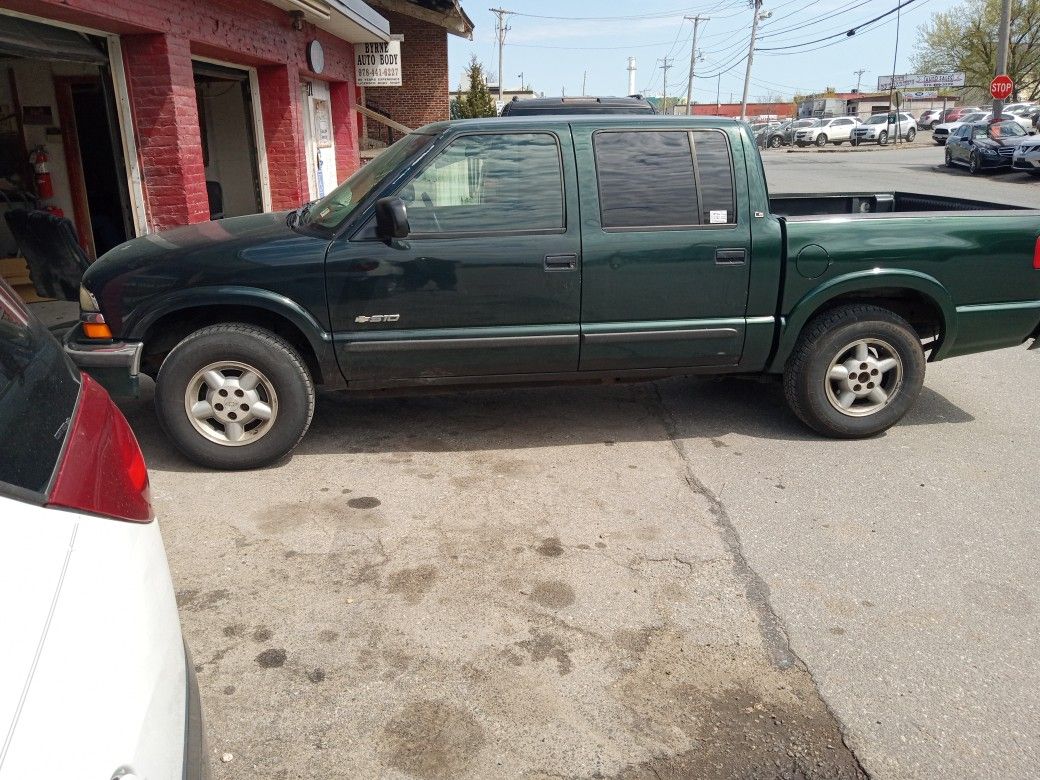 2004 Chevy S10 Crew Cab Four-wheel Drive