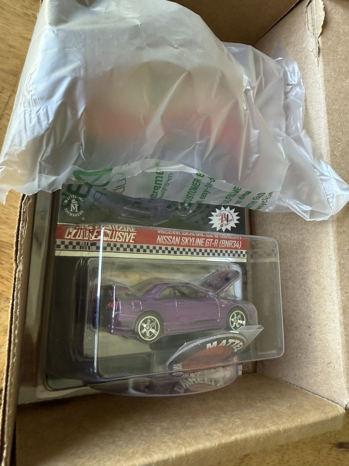 2020 Hot Wheels RLC Nissan Skyline GT-R R34 (BNR34) Purple + Patch & Pin