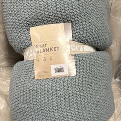 New INK+IVY Bree Knit Throw Blanket Queen Light Blue Soft Cozy Lightweight Breathable