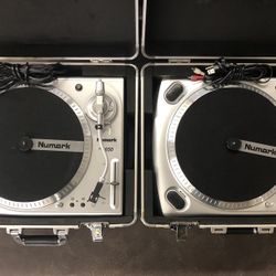 Numark TT1650 High-Torque Direct-Drive DJ Turntables (Pair) in Hard Cases