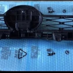 TOYOTA 4 Runner Front Grille Set 