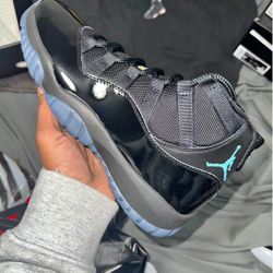 Air Jordan 11 Gamma Size 9