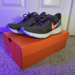 Nike Revolution 5