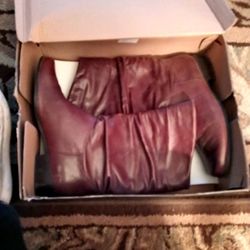 Women's Boots Size 7